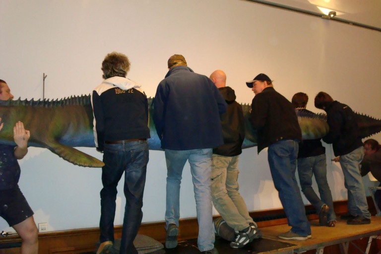 De Mosasaurus die werd opgehangen